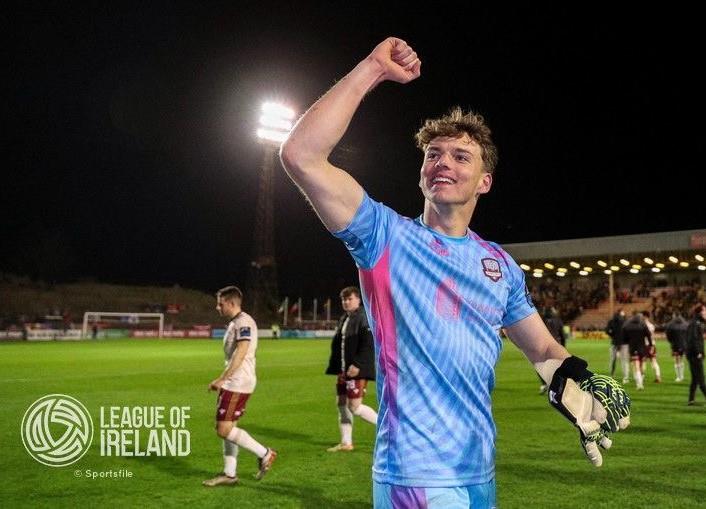 Evan - receiving more applause